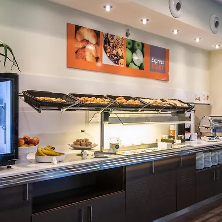 Express Sant Cugat By Ihg Hotel 3*