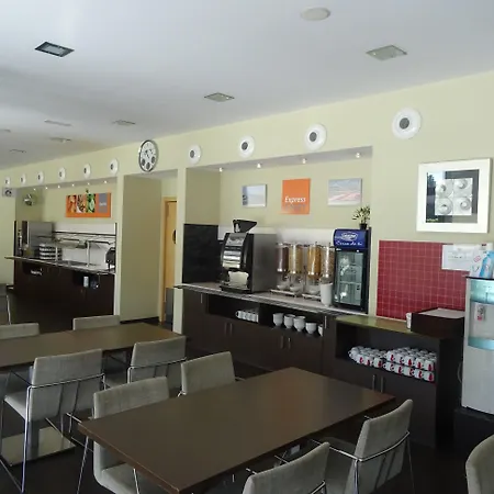 Otel Express Sant Cugat By Ihg Sant Cugat del Vallès