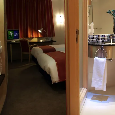 Otel Express Sant Cugat By Ihg