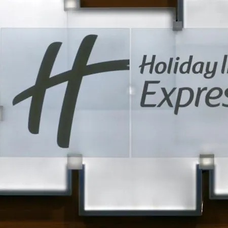 Otel Express Sant Cugat By Ihg