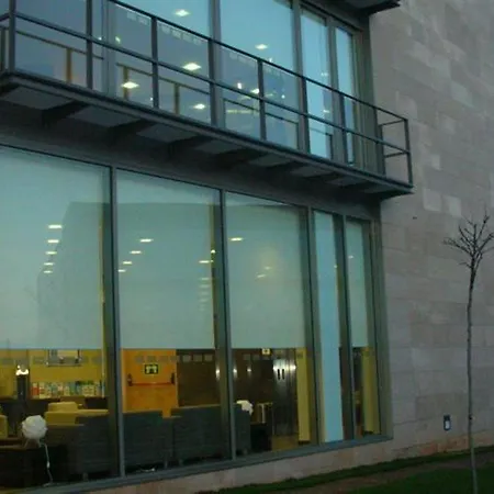 Otel Express Sant Cugat By Ihg