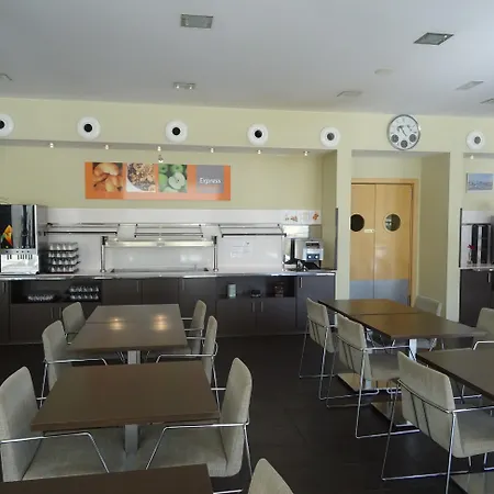 מלון Express Sant Cugat By Ihg 3*