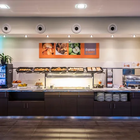 מלון Express Sant Cugat By Ihg 3*
