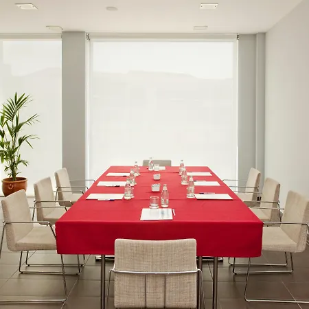 Express Sant Cugat By Ihg מלון 3*