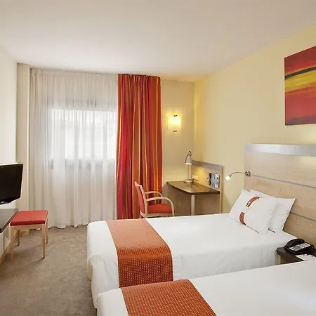 מלון Express Sant Cugat By Ihg 3*