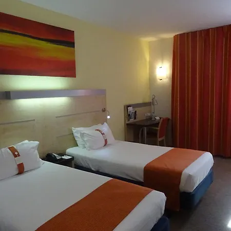 Express Sant Cugat By Ihg מלון